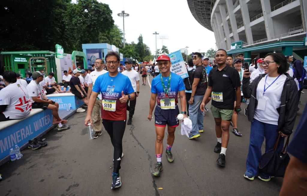 Menkes dan Direktur BTN Jadi "Mata" Peserta Penyandang Tunanetra di BTN JAKIM 2026 Menkes dan Direktur BTN Jadi "Mata" Peserta Penyandang Tunanetra di BTN JAKIM 2026