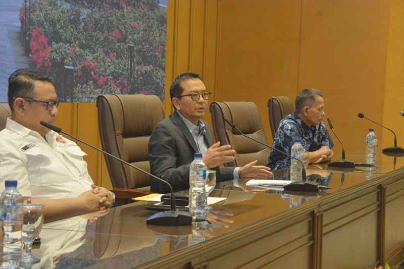 Syaiful Huda Desak Dikeluarkannya Aturan Teknis setelah Komisi Ojol Dipatok Delapan Persen Syaiful Huda Desak Dikeluarkannya Aturan Teknis setelah Komisi Ojol Dipatok Delapan Persen