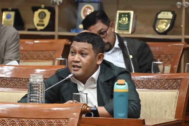 Santri Tewas Dibakar di Lombok Tengah, Komisi III DPR RI Desak Polda NTB Usut Tuntas Santri Tewas Dibakar di Lombok Tengah, Komisi III DPR RI Desak Polda NTB Usut Tuntas