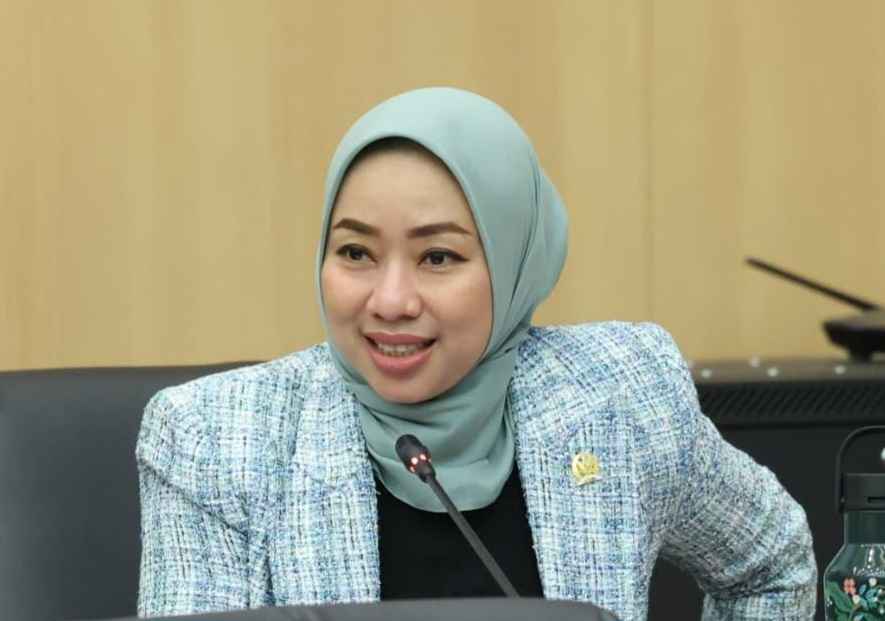 Bongkar Modus "Ambil Jatah" BBM Subsidi, Ratna Juwita Komisi XII DPR: Pelaku Harus Dipidana Bongkar Modus "Ambil Jatah" BBM Subsidi, Ratna Juwita Komisi XII DPR: Pelaku Harus Dipidana