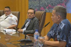 Dialektika Demokrasi "Komisi Ojol 8% Upaya Menjamin Kesejahteraan Ojek Online " Dialektika Demokrasi "Komisi Ojol 8% Upaya Menjamin Kesejahteraan Ojek Online "